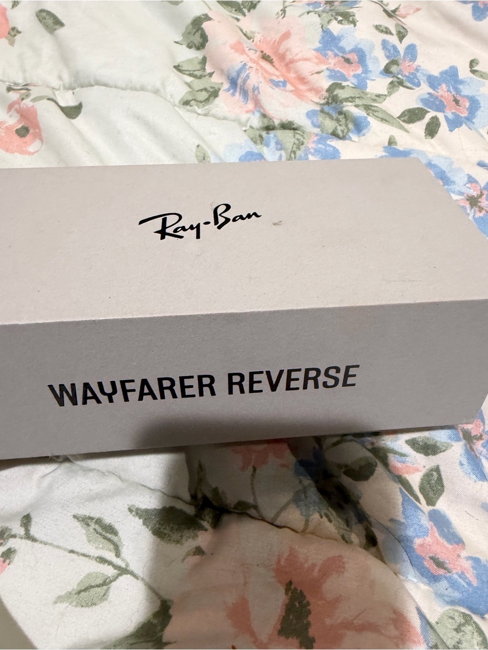 Ray-Ban Wayfarer Reverse Black Leather Sunglasses and Case with Gold Snap - Picture 4 of 10